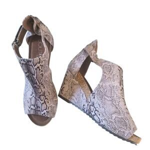 Boutique by Corky's Sunburst Brown Suede Snake Print Wedge Peep Toe Sandals 9 M